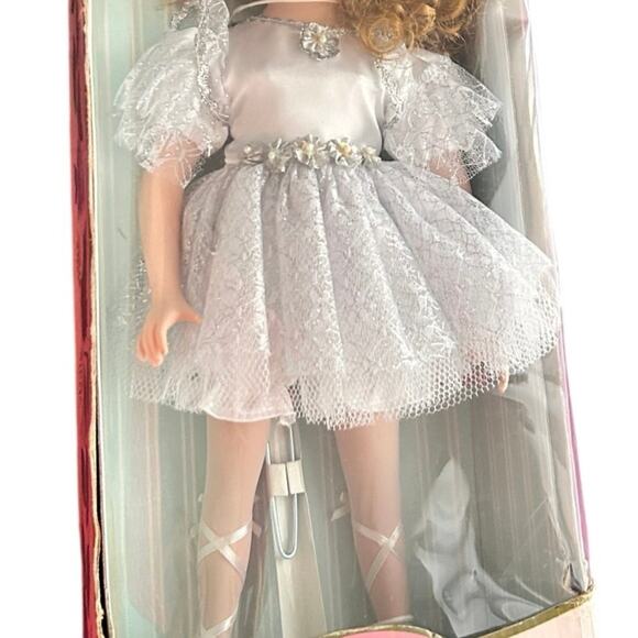 Ballerina Ballet Porcelain Doll 18” Kingstate N.Y. Doll Crafters New/Box - Picture 3 of 8